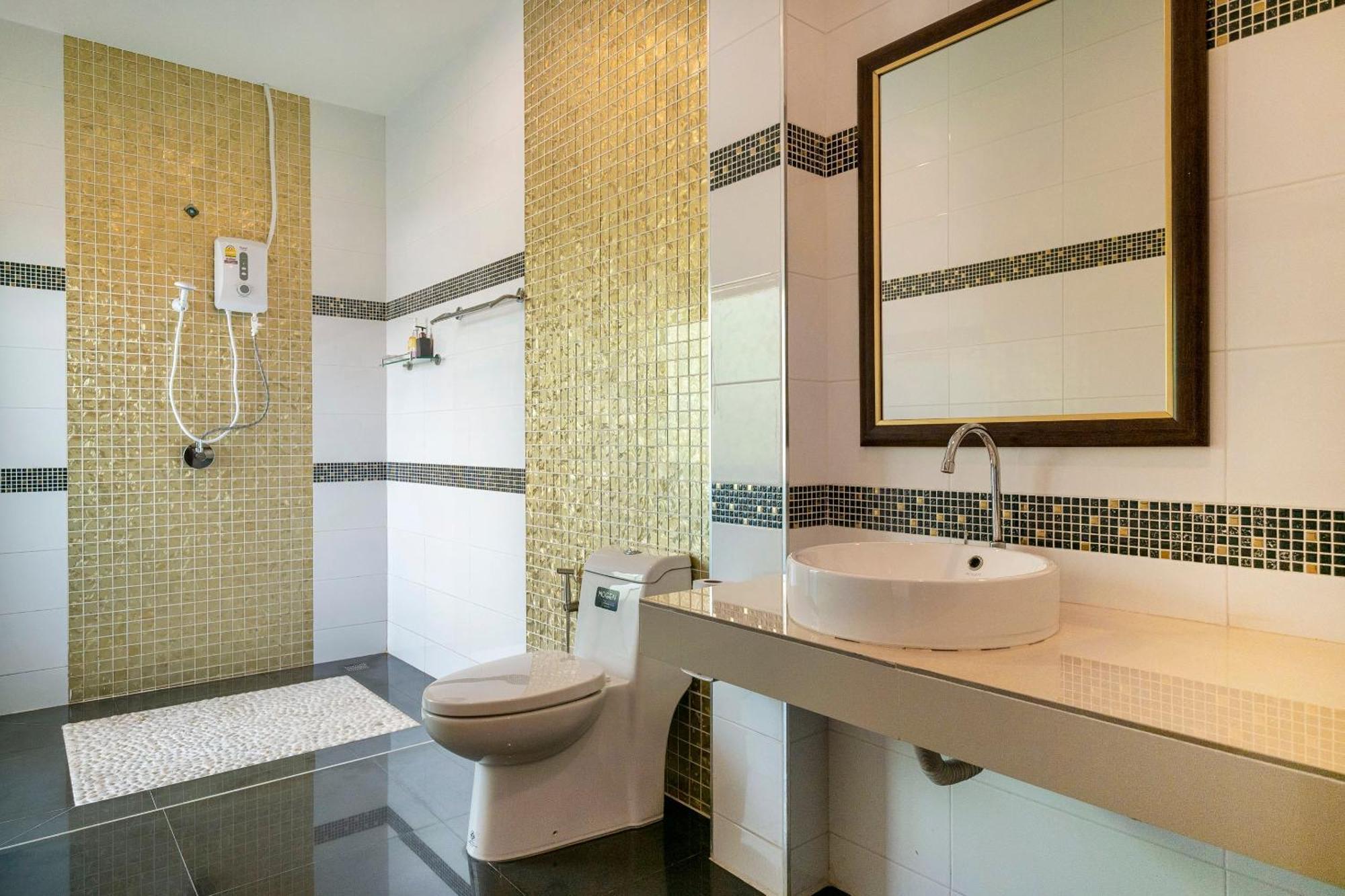 OYO 665 Sj House Hotel Krabi town Buitenkant foto